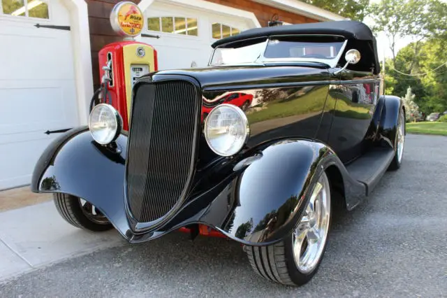 1933 Ford Roadster Other