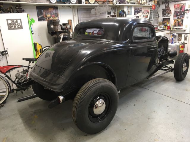 1933 Ford Coupe None
