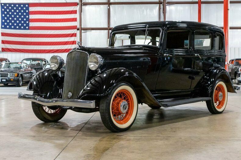 1933 Plymouth 4-Door Deluxe