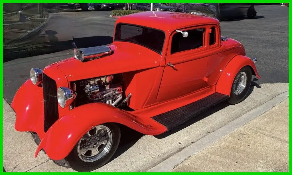 1933 Plymouth 5-Window Coupe