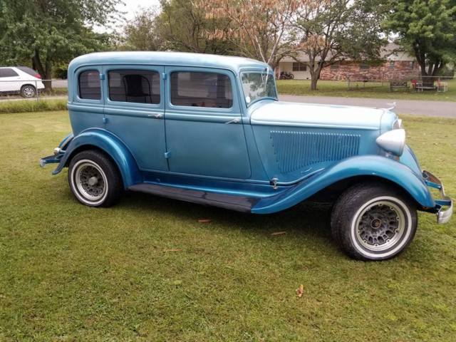 1933 Plymouth G80