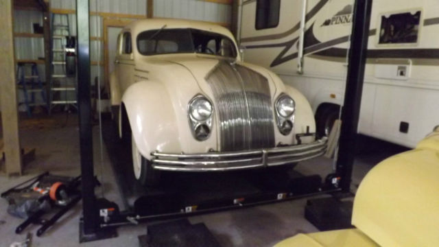 1934 Chrysler CU Airflow