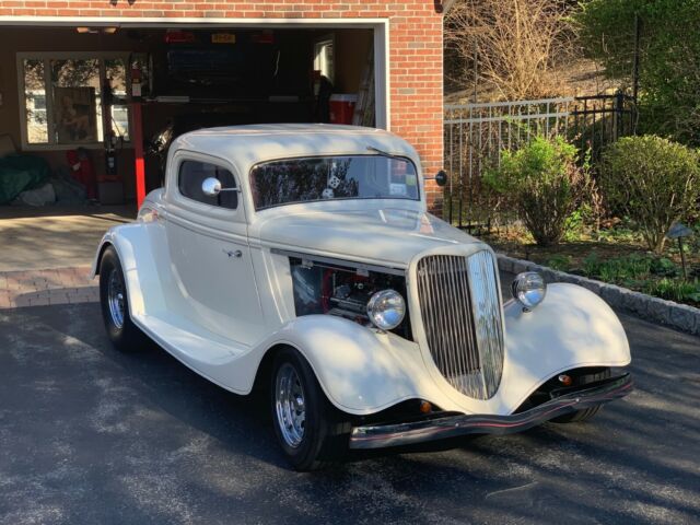 1934 Ford Model 40 Three Window Coupe
