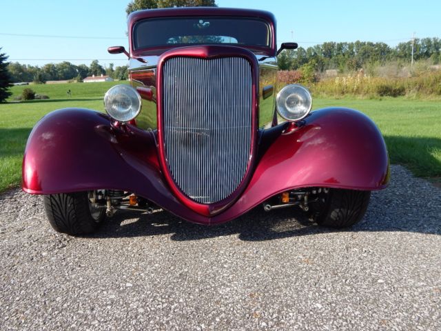 1934 Ford Three window coupe
