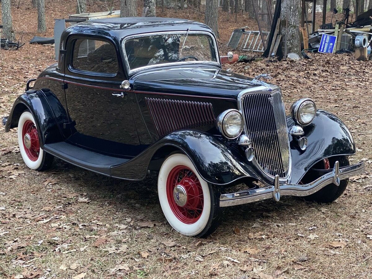 1934 Ford Deluxe deluxe