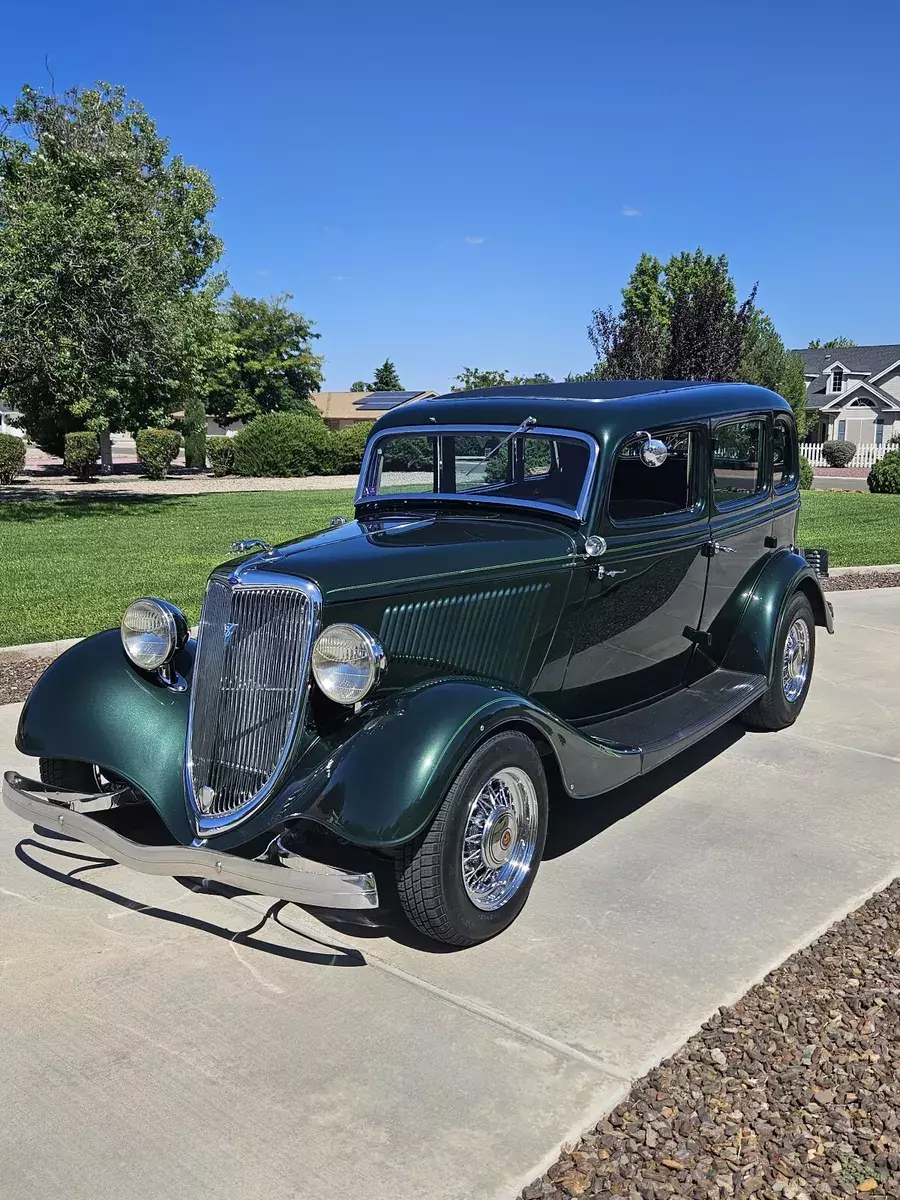 1934 Ford Model 40 Deluxe