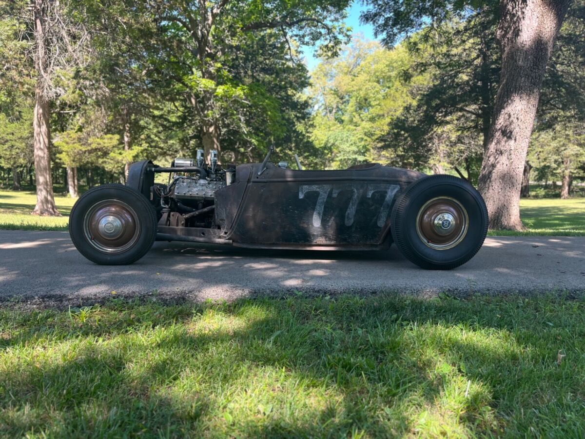 1933 Ford Roadster