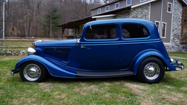 1934 Ford Victoria Ford other 1934 Victoria,351 roller Cleveland,PW.