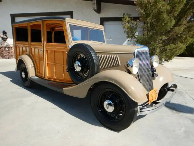 1934 Ford woody