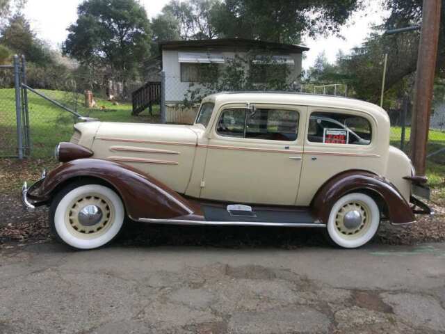 1934 Oldsmobile Model F-34 Sedan