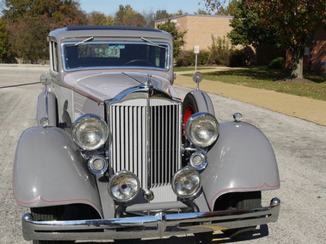 1934 Packard Model 1105