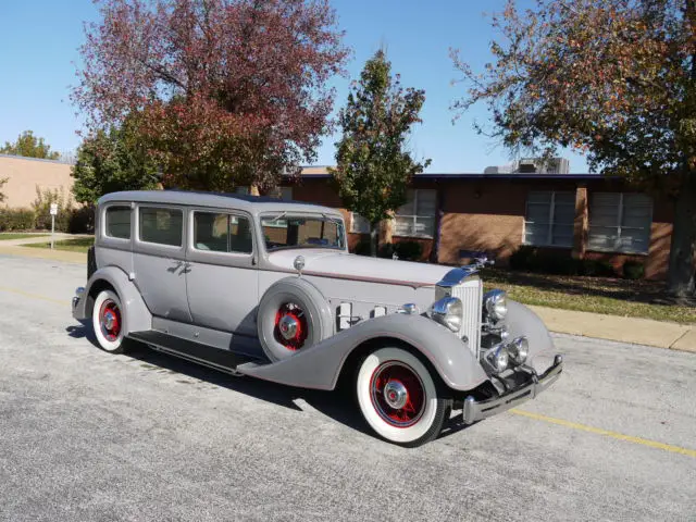 1934 Packard Super 8