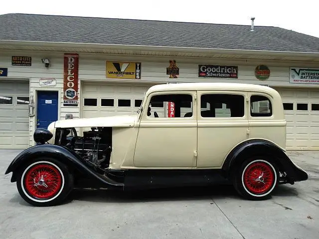 1934 Plymouth STREET ROD --