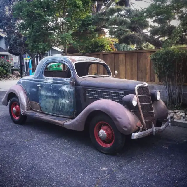 1935 Ford 3 window