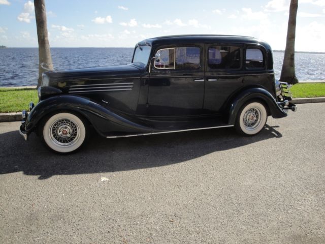1935 Buick - Model 47 - 4 Door Sedan - CUSTOM !!!