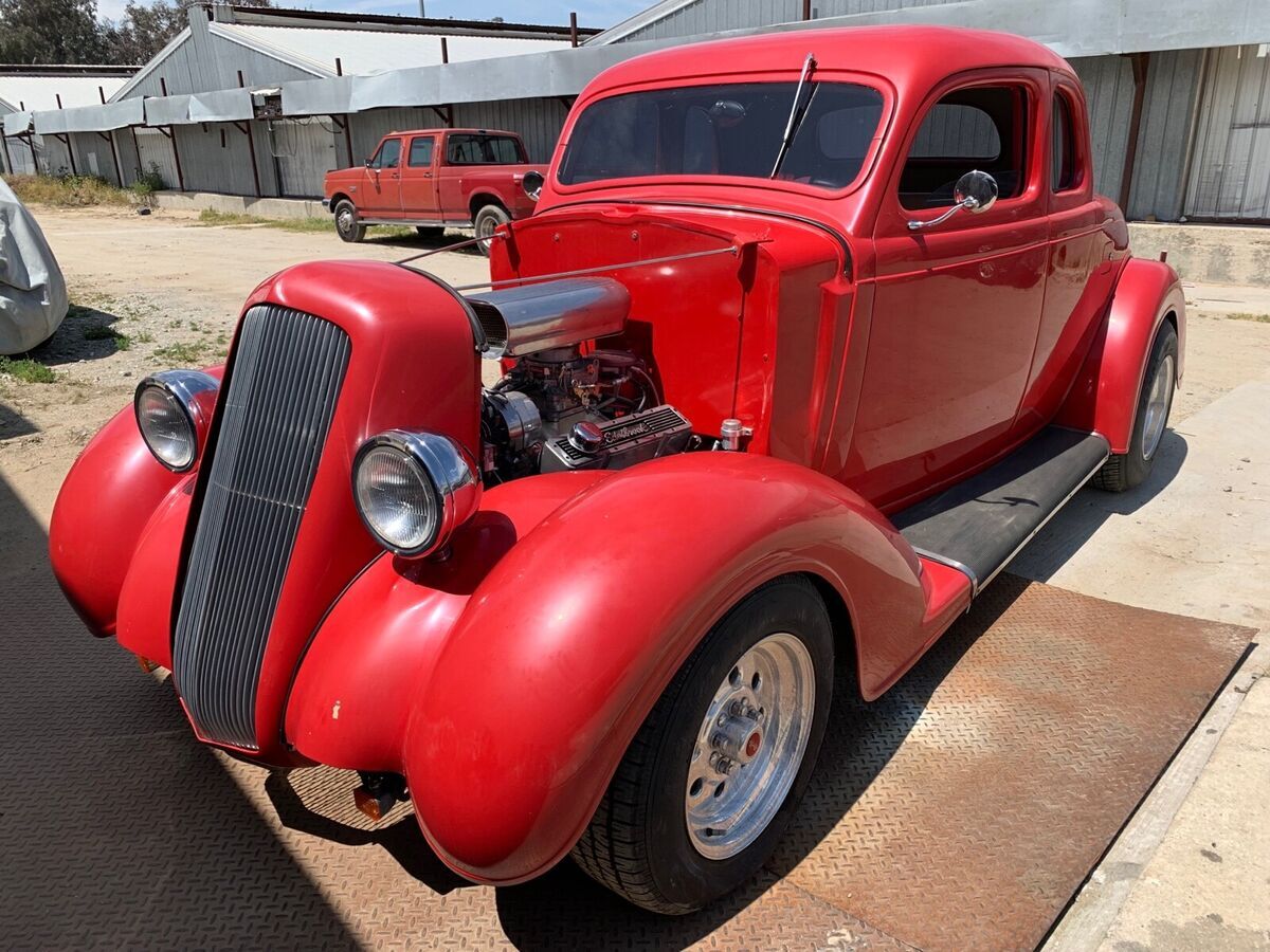 1935 Dodge Custom