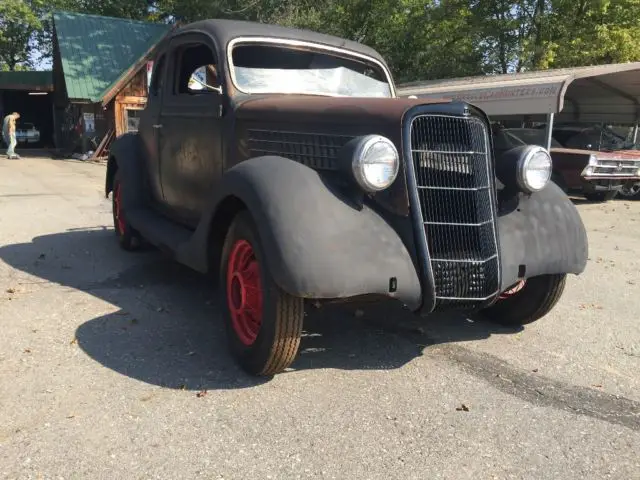 1935 Ford Coupe 5 window