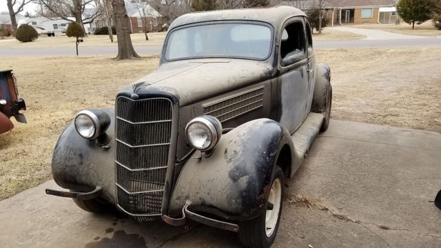 1935 Ford 2 Dr Coupe
