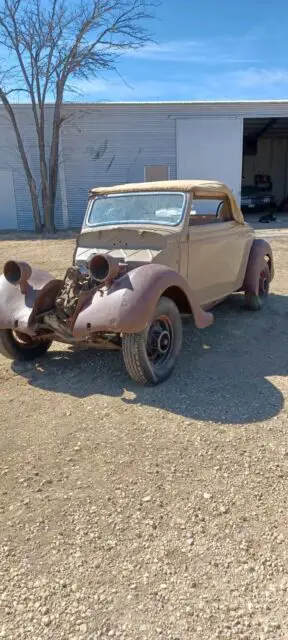 1935 Ford Coupe Cabriolet