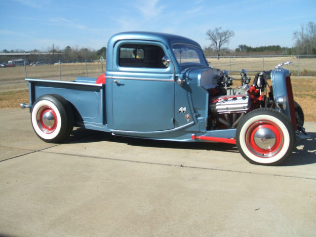 1935 Ford F-100 HOT ROD