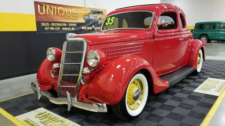 1935 Ford Deluxe 5 Window Coupe Street Rod