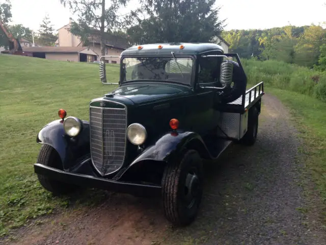 1935 International Harvester C30