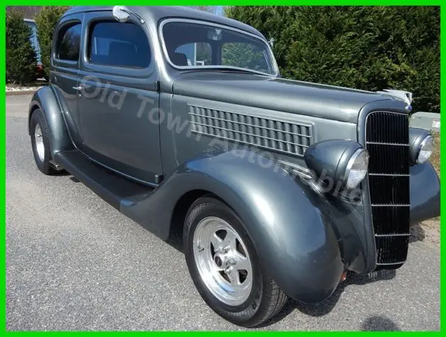 1935 Ford Sedan Delivery