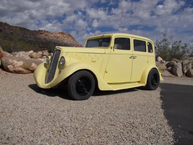 1935 Willys Model 77