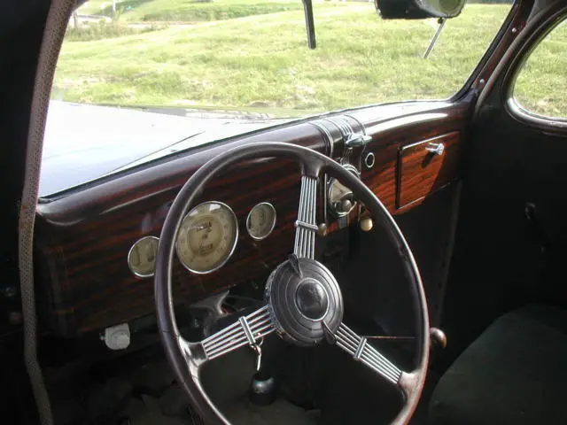 1936 Ford 68 Four door sedan Deluxe