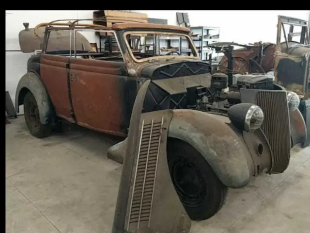 1936 Ford Convertible Touring Sedan