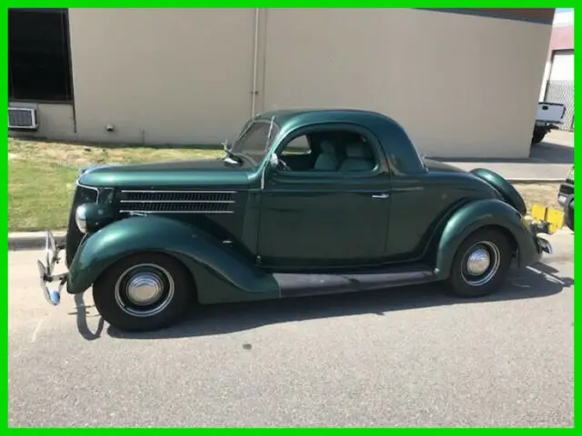 1936 Ford Deluxe