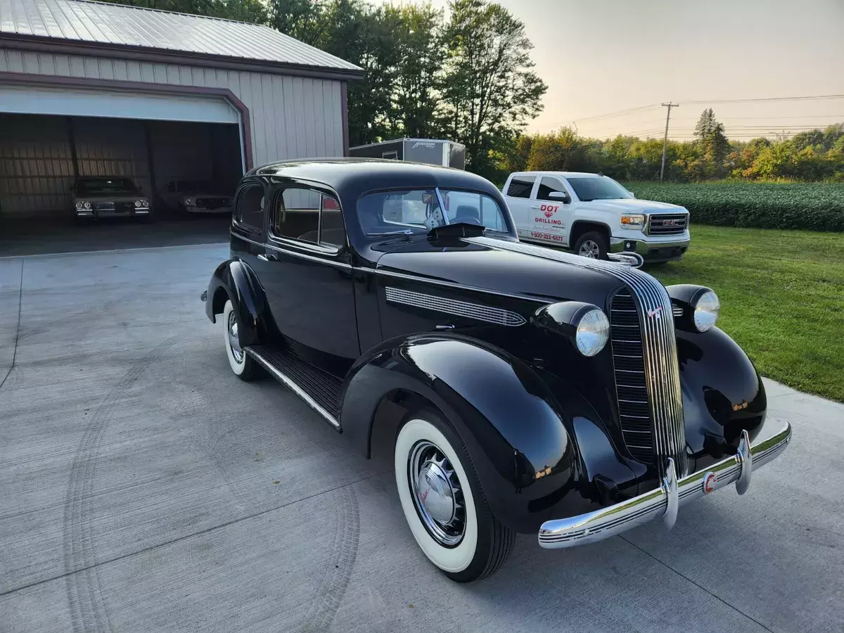 1936 Pontiac Silver Streak