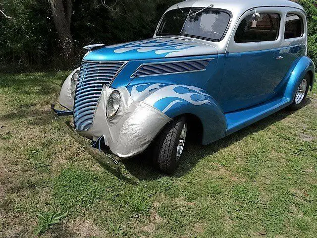 1937 Ford Tudor