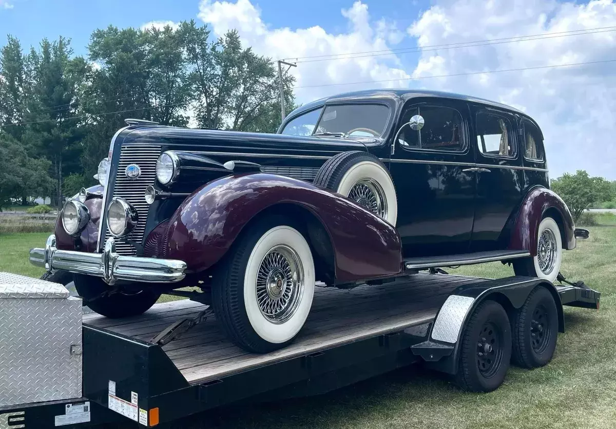 1937 Buick Series 90