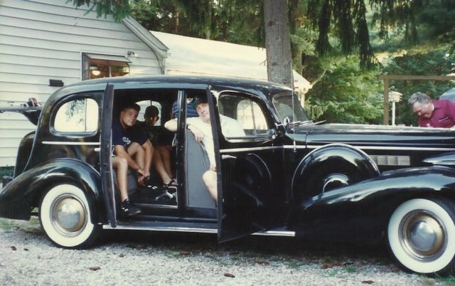 1937 Buick 90L