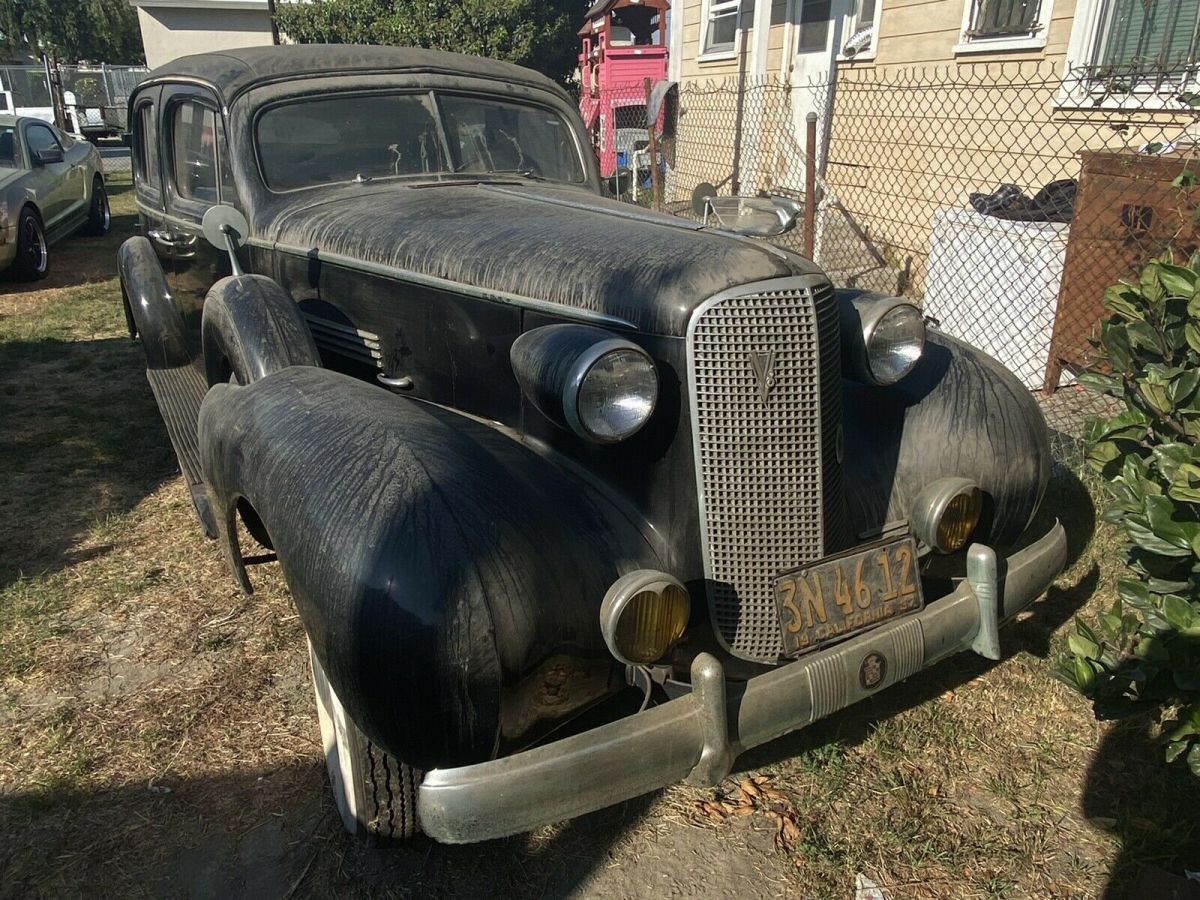 1937 Cadillac Fleetwood Limo