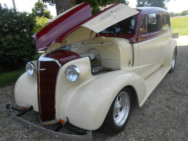 1937 Chevrolet SEDAN 2 TONE