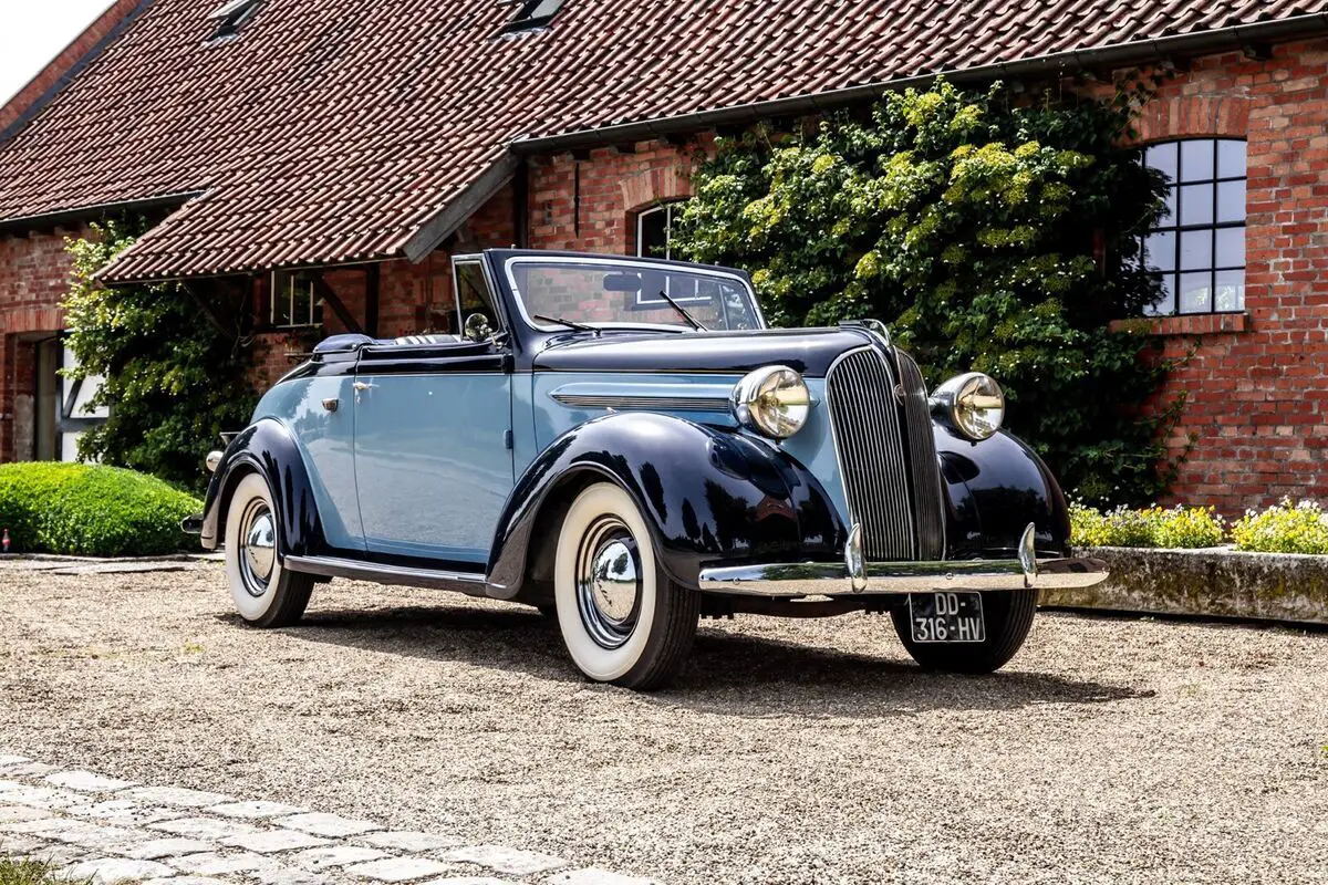 1937 Chrysler 160 convertible Coupe