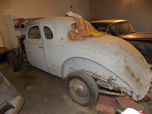 1937 Dodge Deluxe Series D-22 silver