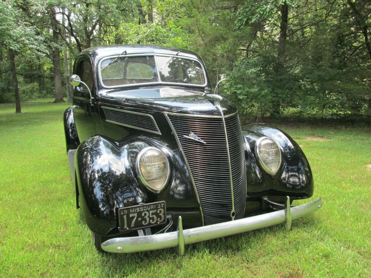 1937 Ford BUSINESS COUPE 2 DOOR