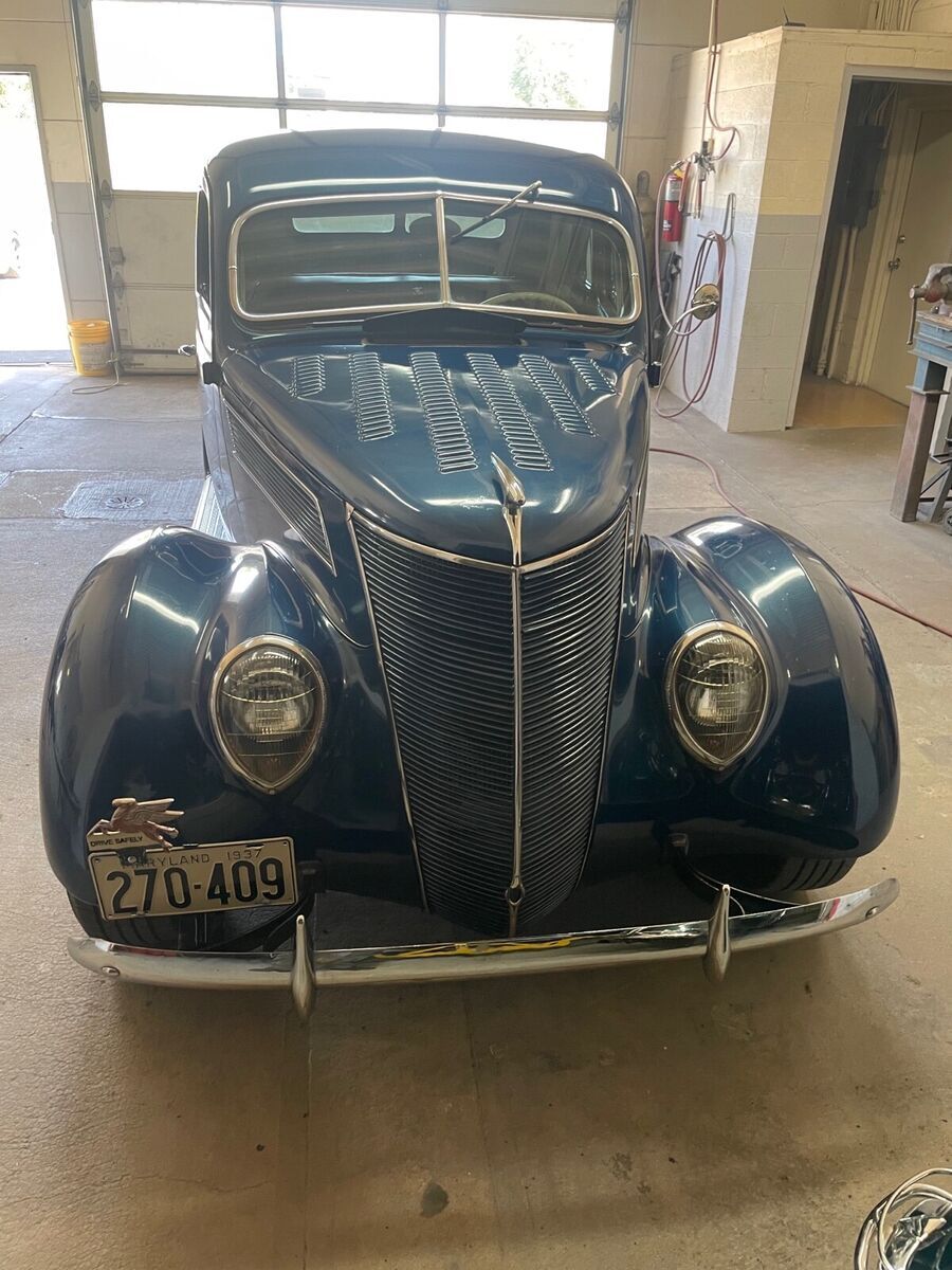 1937 Ford Coupe Standard