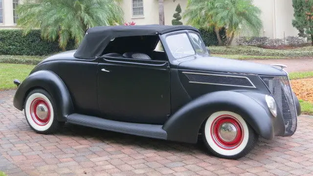 1937 Ford Roadster