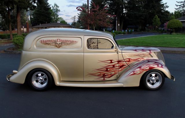 1937 Ford Sedan Delivery