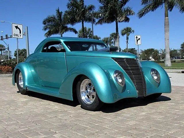 1937 Ford Street Rod