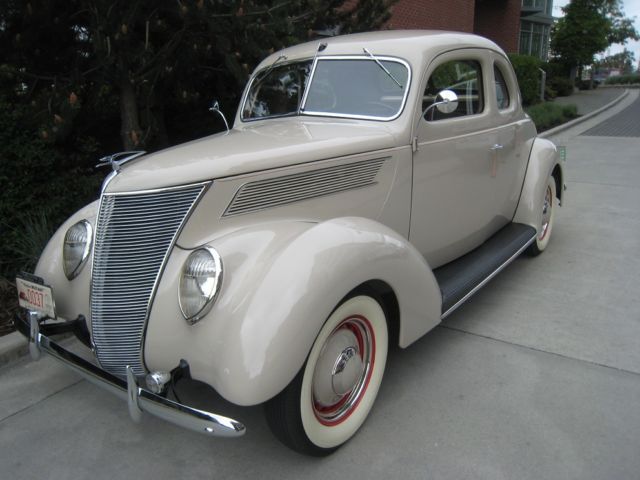 1937 Ford V8 Coupe