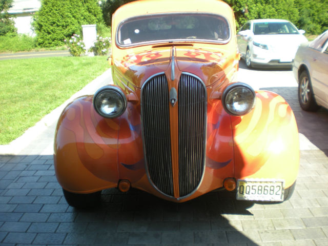 1937 Plymouth P4 4 doo r( Suiside )
