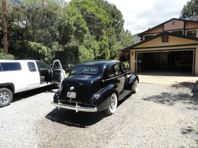 1937 Oldsmobile F37