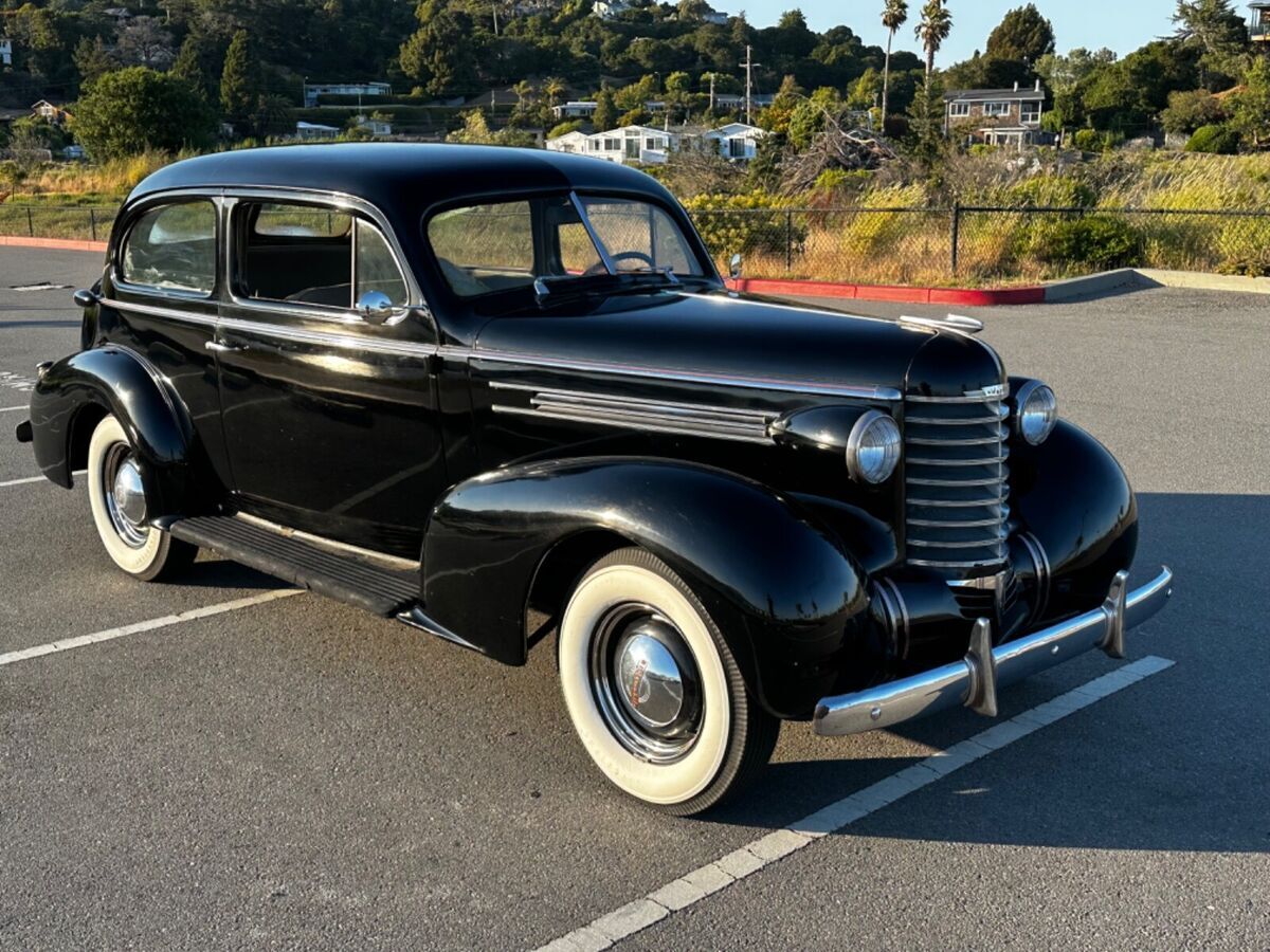 1937 Oldsmobile Coupe