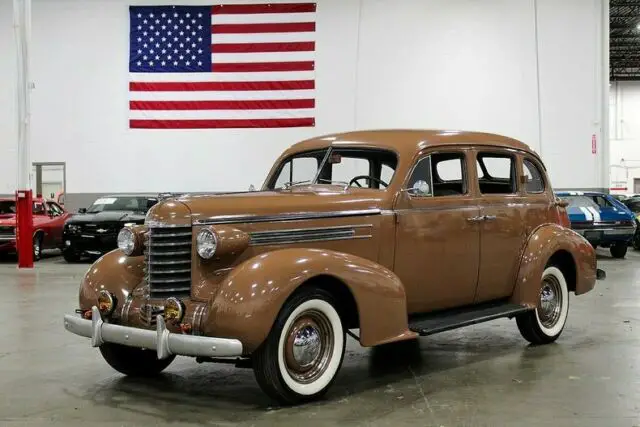 1937 Oldsmobile F 37 --