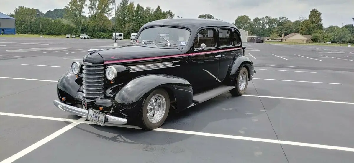 1937 Oldsmobile F-37